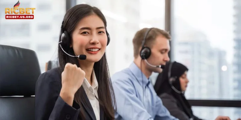 Nhà cái luôn sẵn sàng hỗ trợ giải đáp cho người chơi.